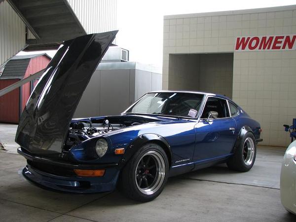 Image attachée: datsun-240z-06.jpg