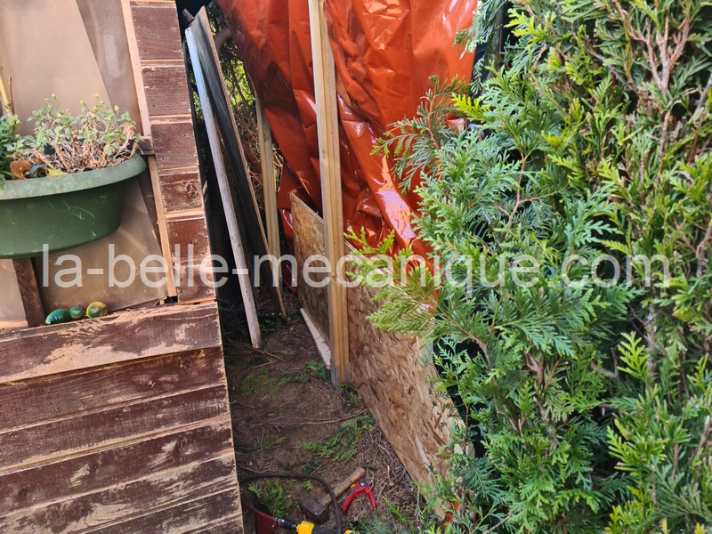 Image attachée: Protection Mur bois OSB cabane de jardin à faire soi-même.jpg