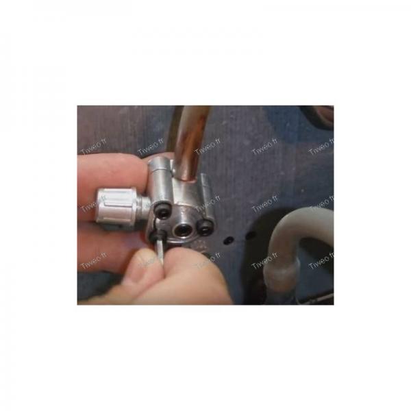 Image attachée: valve-auto-percante-pour-recharger-un-frigo3.jpg