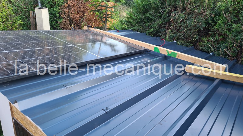 Image attachée: Pose Bac Acier Cabane de jardin DIY.jpg