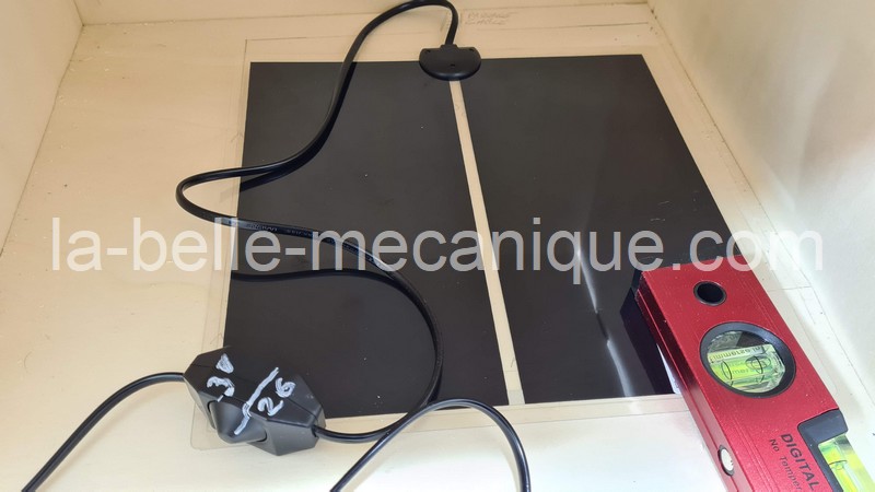 Image attachée: Tapis chauffant pour Hérisson.jpg